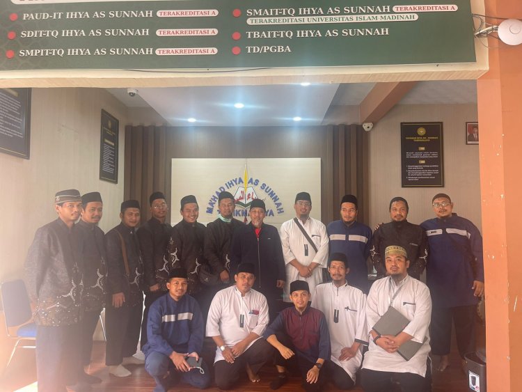 Study Banding Pontren Ibnu Abbas Seragen
